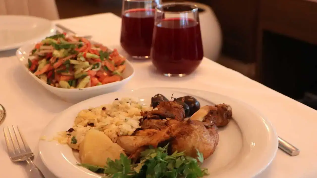 Adana’da Yılbaşı Geleneği Değişti: Tavuk Dolması Zirveye Çıktı! 1